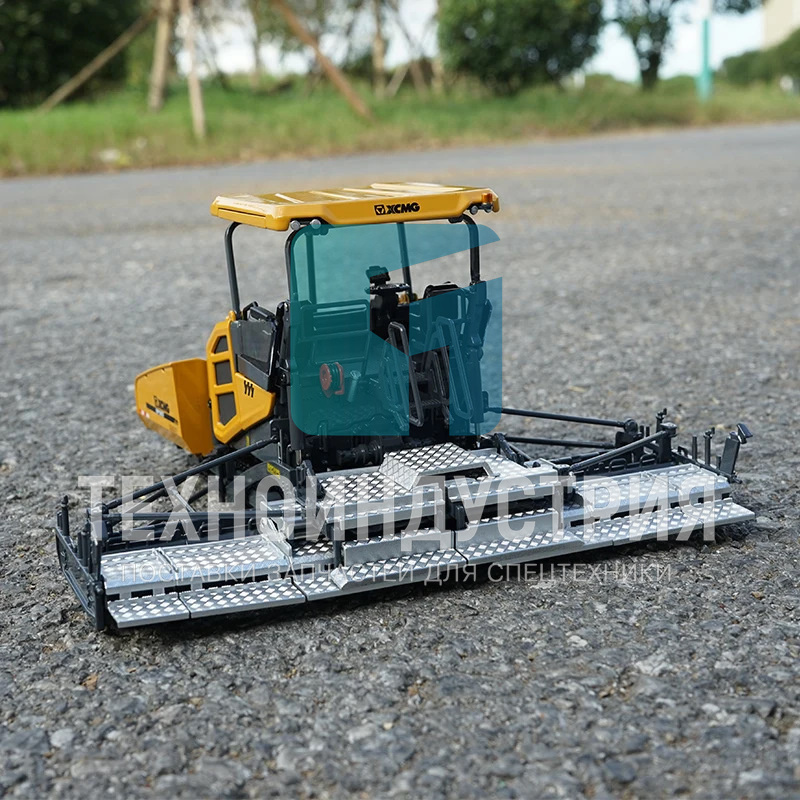 Масштабная модель асфальтоукладчика XCMG RP1005T 860560346 Техноиндустрия Челябинск